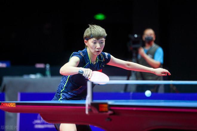 他通过大量 他通过大量