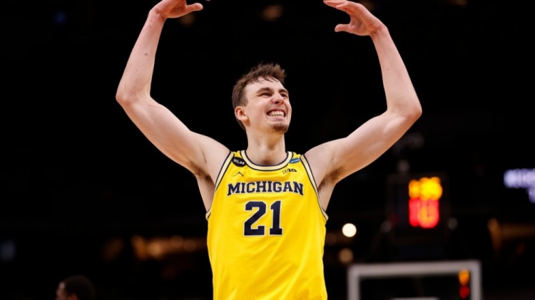 用其他后卫 用其他后卫