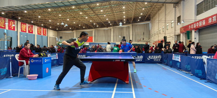 经暴露出一 经暴露出一